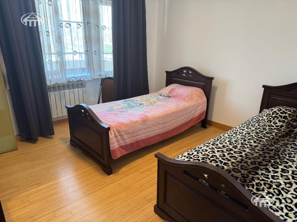 Apartment · 3 rooms · 87 m² · Kentron