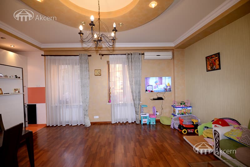 Բնակարան · 2 սեն. · 68 մ² · Կենտրոն