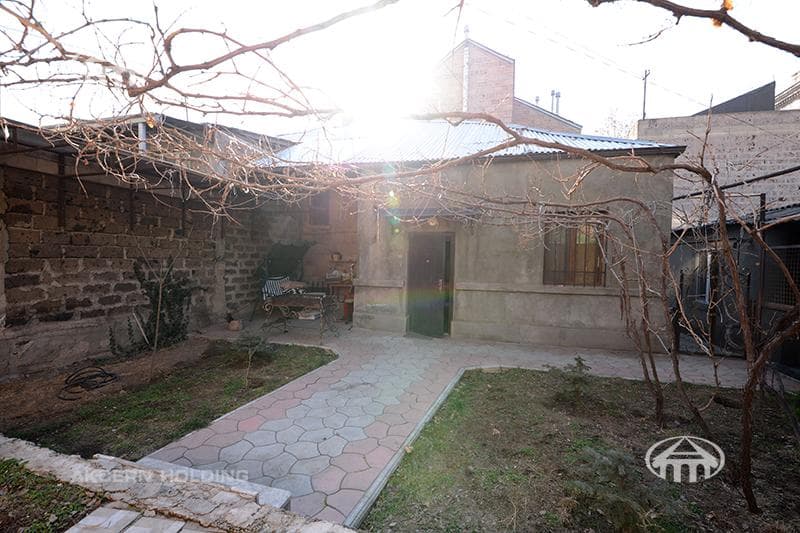 House · 4 rooms · 185 m² · Arabkir
