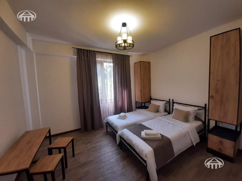 Mansion · 5 rooms · 200 m² · Dilijan