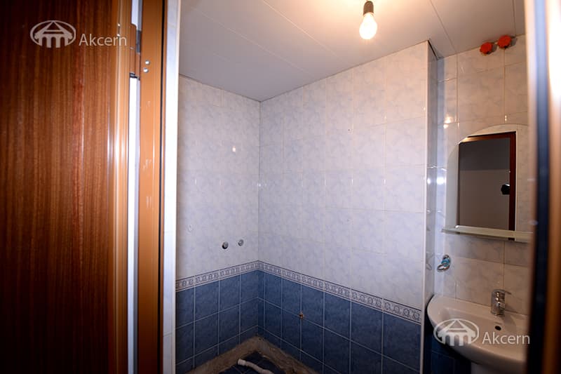 Office · 79 m² · Kentron