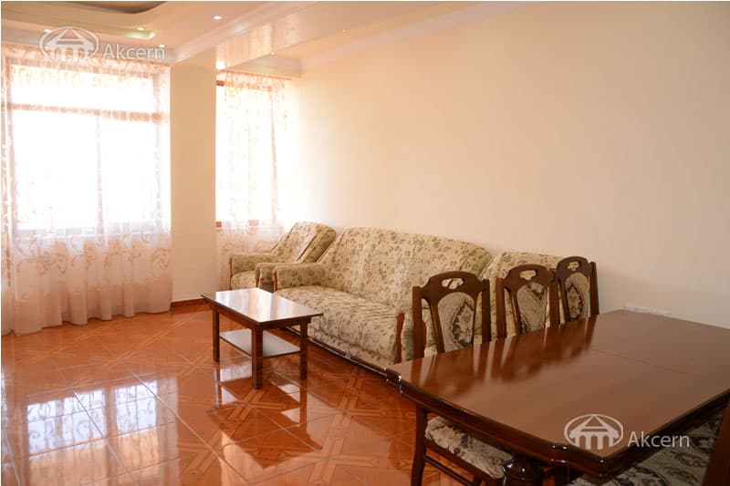 Apartment · 3 rooms · 91 m² · Kentron
