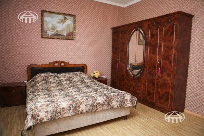 Дом · 5 комн. · 388 м² · Арабкир