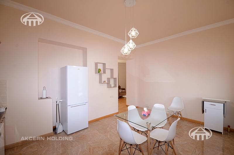 Առանձնատուն · 4 սեն. · 280 մ² · Առինջ