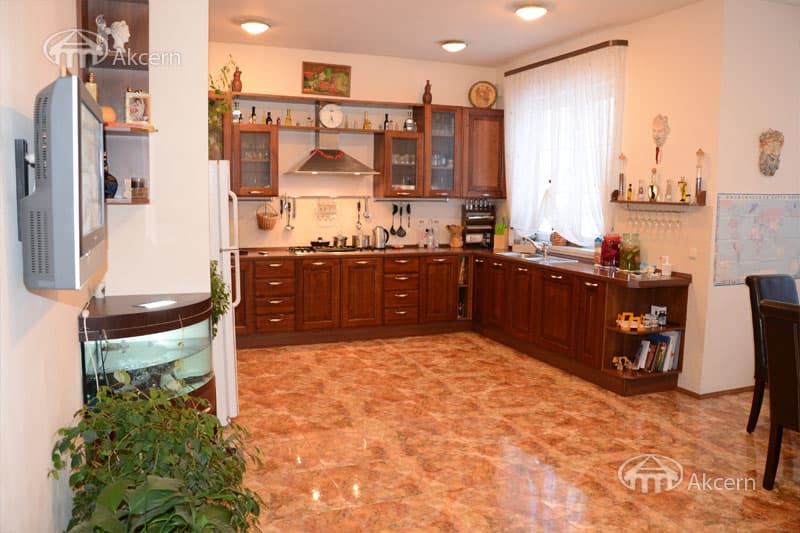 Առանձնատուն · 5 սեն. · 406 մ² · Վահագնի