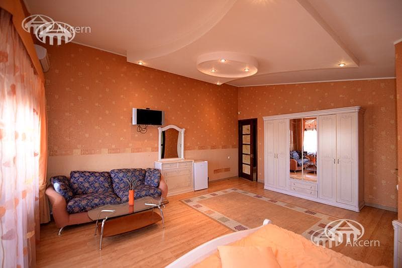 Hotel · 5 rooms · 540 m² · Kentron