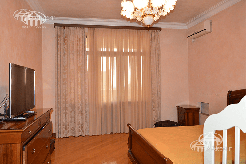 Mansion · 5 rooms · 379 m² · Arabkir