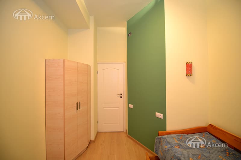 Apartment · 2 rooms · 70 m² · Kentron