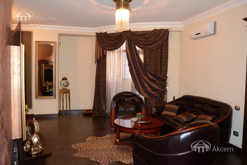 Apartment · 3 rooms · 177 m² · Arabkir