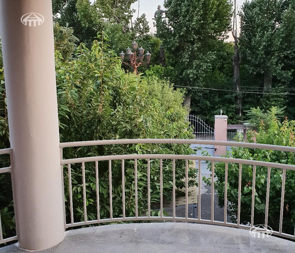 Mansion · 5 rooms · 285 m² · Arabkir