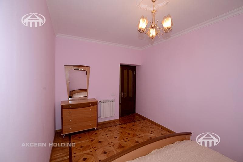 Apartment · 3 rooms · 100 m² · Kentron