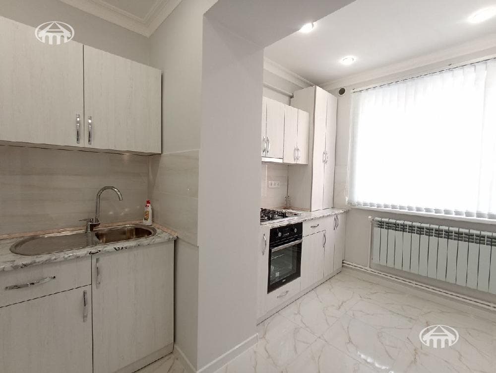 Բնակարան · 3 սեն. · 77 մ² · Կենտրոն — Լուսանկար 7 / 9