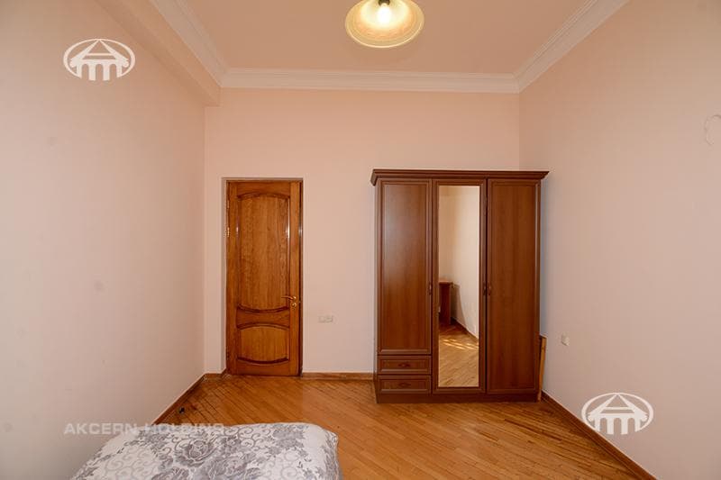 Առանձնատուն · 5 սեն. · 319 մ² · Աջափնյակ