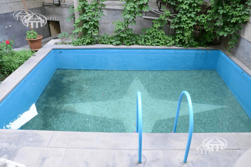 Mansion · 7 rooms · 560 m² · Kentron