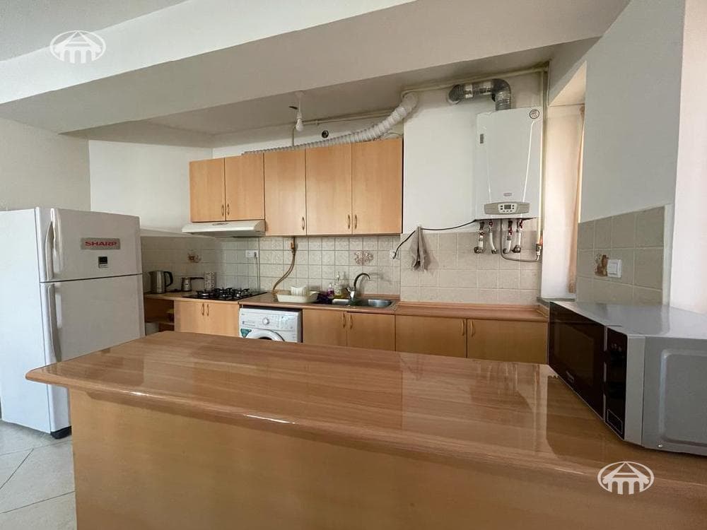 Квартира · 3 комн. · 83 м² · Кентрон