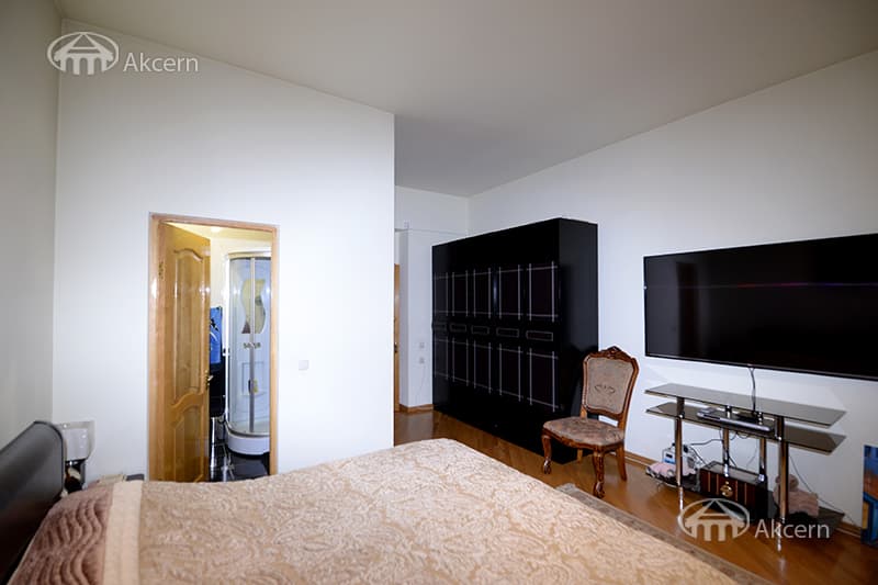 Mansion · 5 rooms · 340 m² · Arabkir