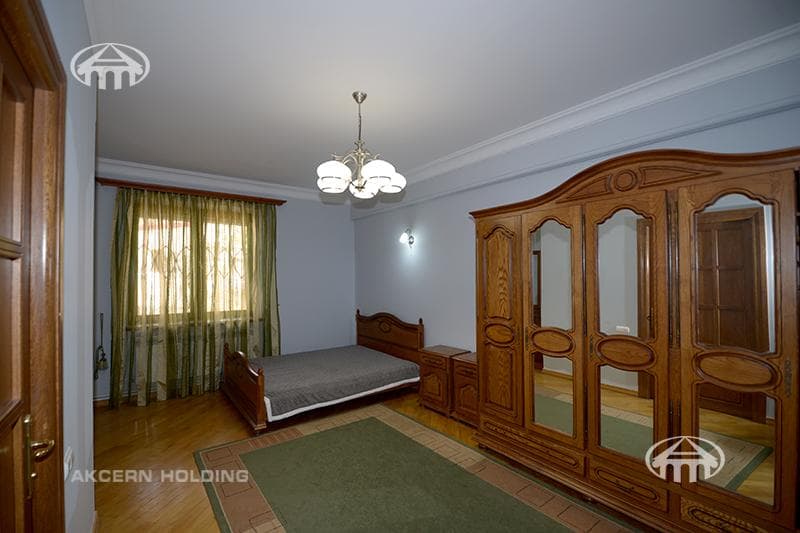 Квартира · 3 комн. · 142 м² · Кентрон