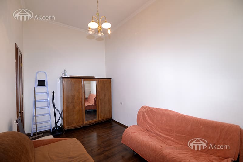 Apartment · 4 rooms · 125 m² · Kentron