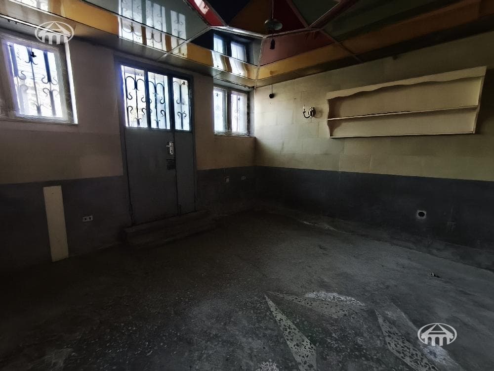 Mansion · 5 rooms · 493 m² · Erebuni