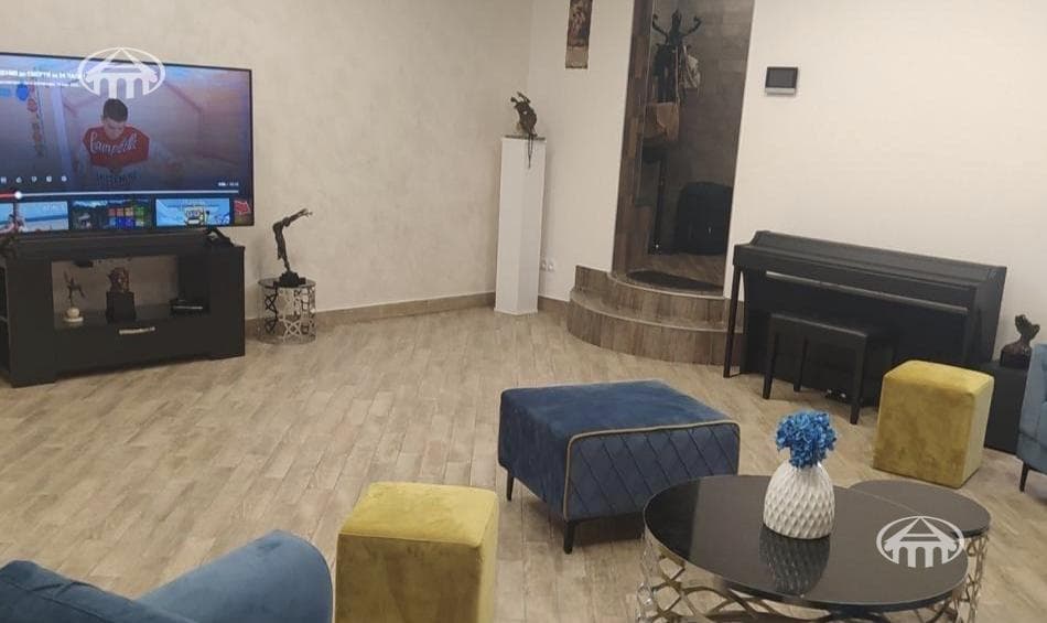 Apartment · 5 rooms · 172 m² · Arabkir