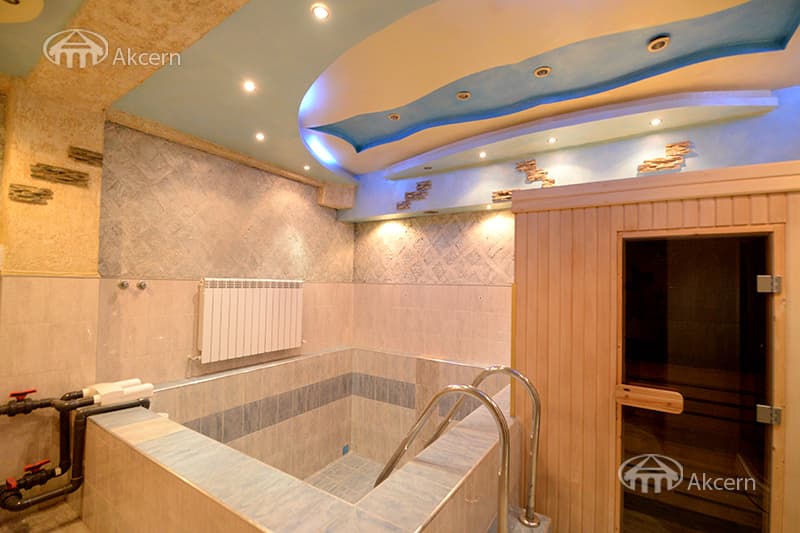 Առանձնատուն · 7 սեն. · 680 մ² · Կենտրոն