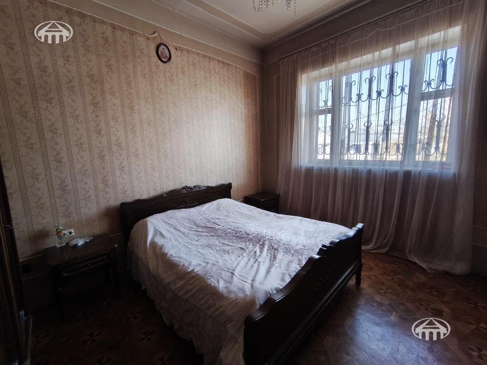 Mansion · 5 rooms · 493 m² · Erebuni
