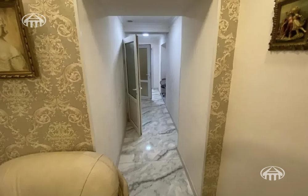 Salon · 104 m² · Kentron