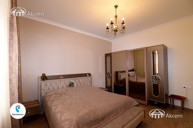 Дом · 5 комн. · 290 м² · Аван