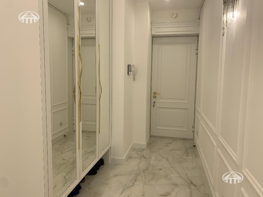 Apartment · 3 rooms · 133 m² · Kentron
