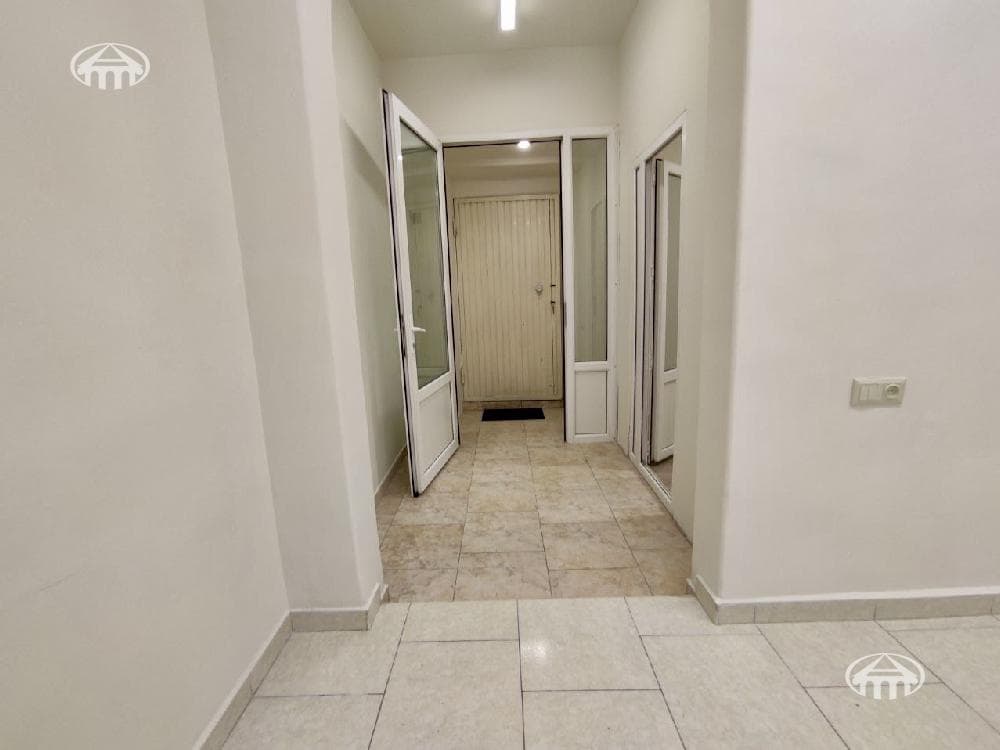 Office · 64 m² · Kentron