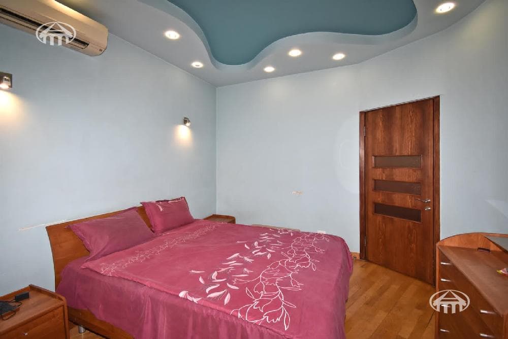 Apartment · 3 rooms · 84 m² · Kentron
