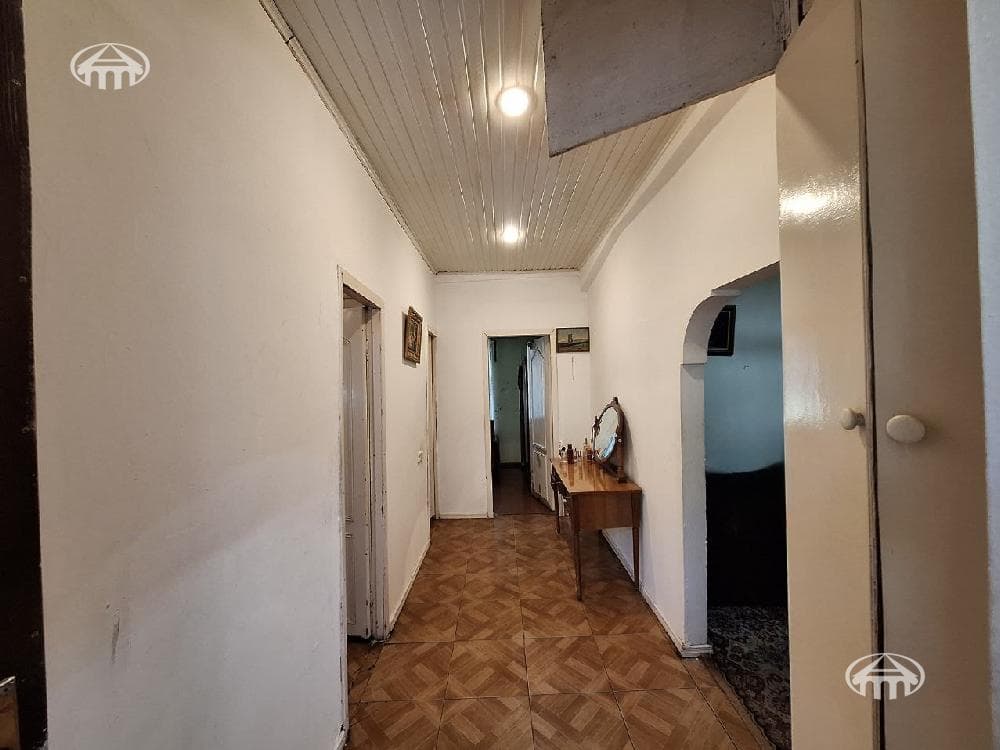 Квартира · 4 комн. · 70 м² · Аджапняк