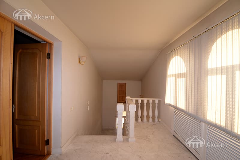 Mansion · 9 rooms · 777 m² · Malatia-Sebastia