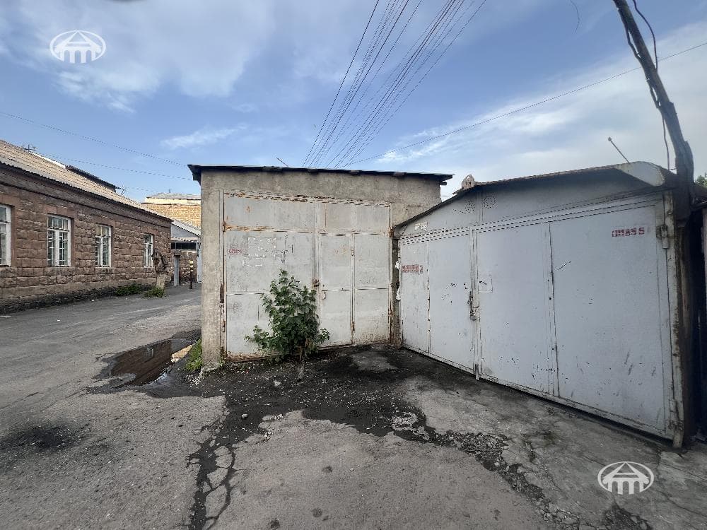 House · 9 rooms · 400 m² · Ajapnyak