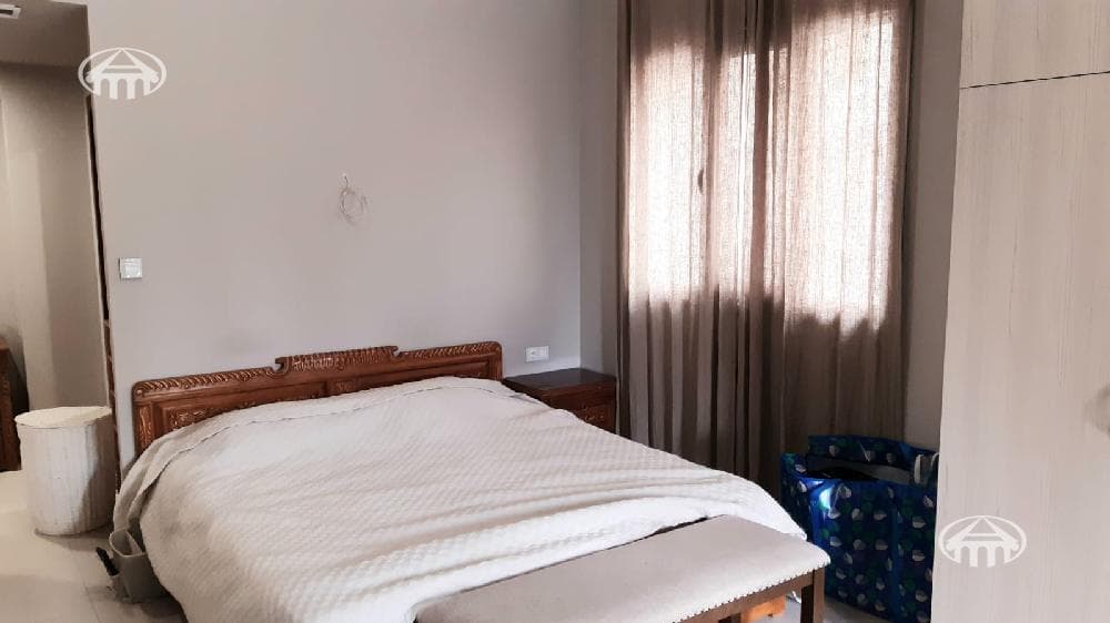 Квартира · 4 комн. · 203 м² · Кентрон