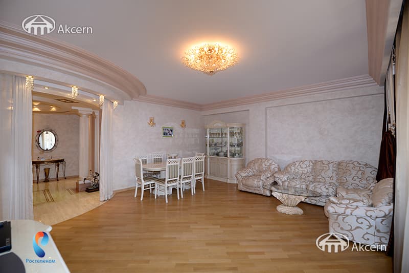 Apartment · 3 rooms · 150 m² · Kentron