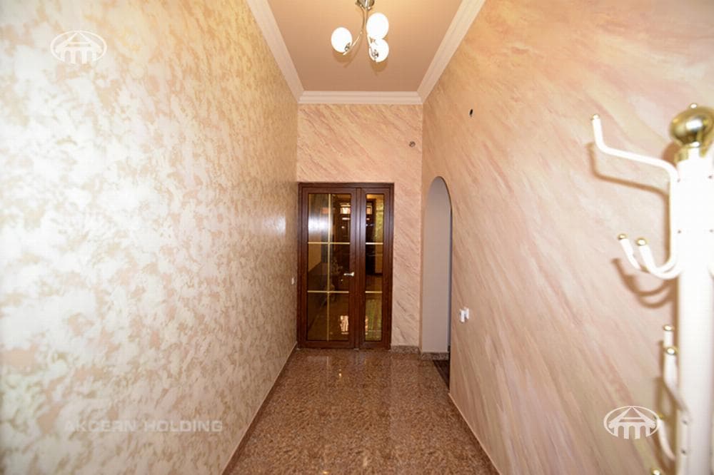 Առանձնատուն · 6 սեն. · 272 մ² · Արաբկիր