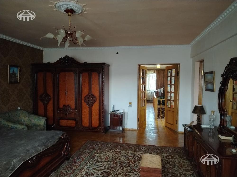 Особняк · 9 комн. · 272 м² · Эребуни