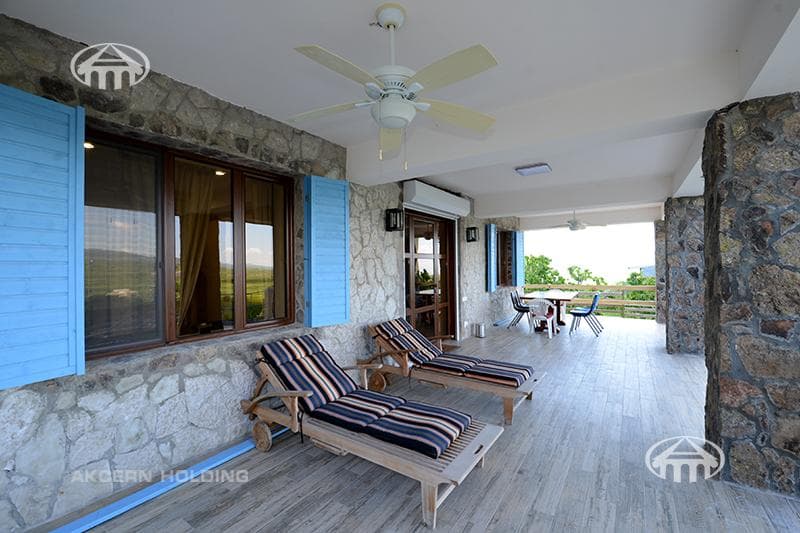 Mansion · 4 rooms · 244 m² · Saghmosavan