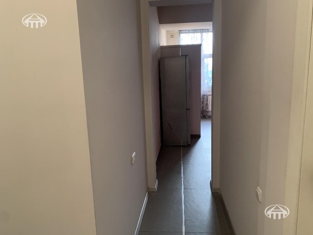 Apartment · 3 rooms · 92 m² · Kentron