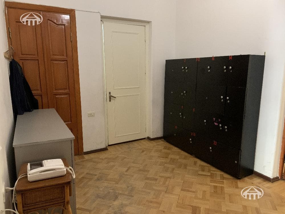Office · 71 m² · Kentron