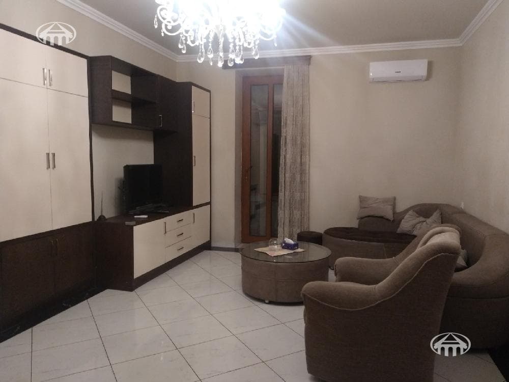 Apartment · 4 rooms · 184 m² · Kentron