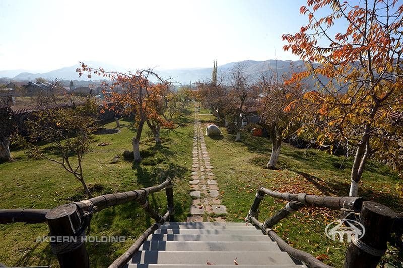 Հյուրանոց · 9 սեն. · 768 մ² · Գառնի