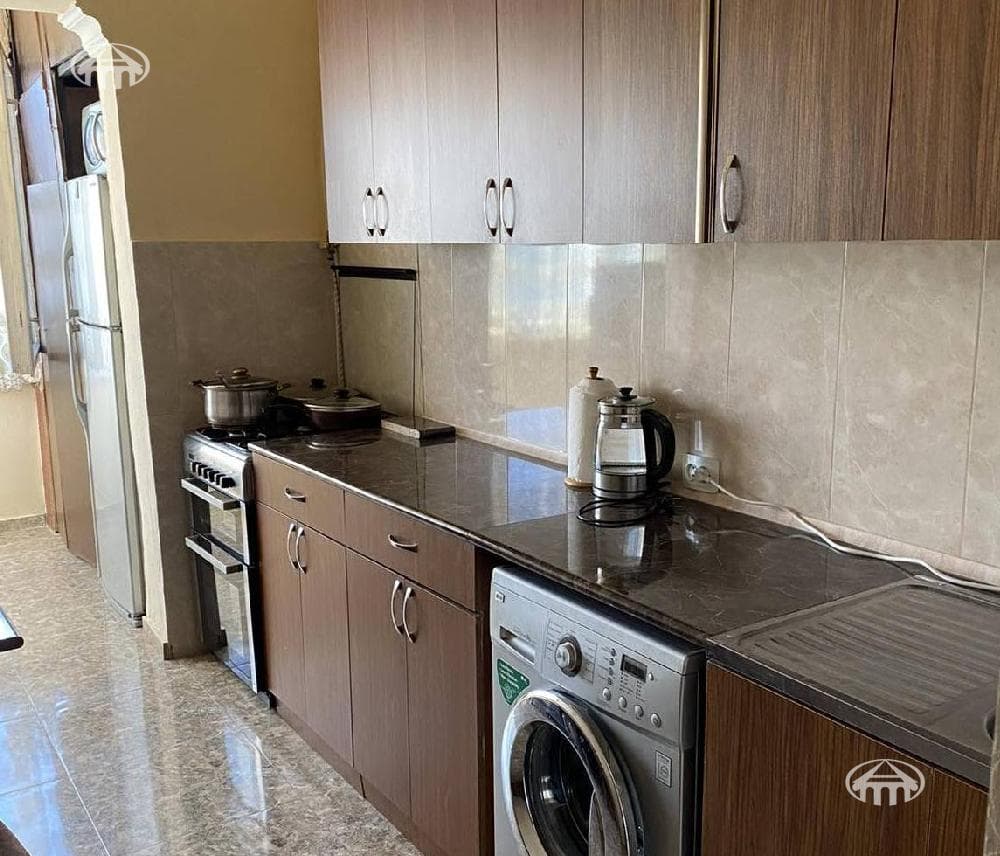 Квартира · 4 комн. · 93 м² · Давташен