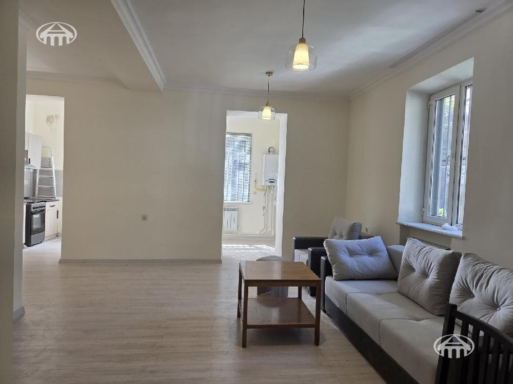 Apartment · 3 rooms · 84 m² · Kentron — photo 3 / 16