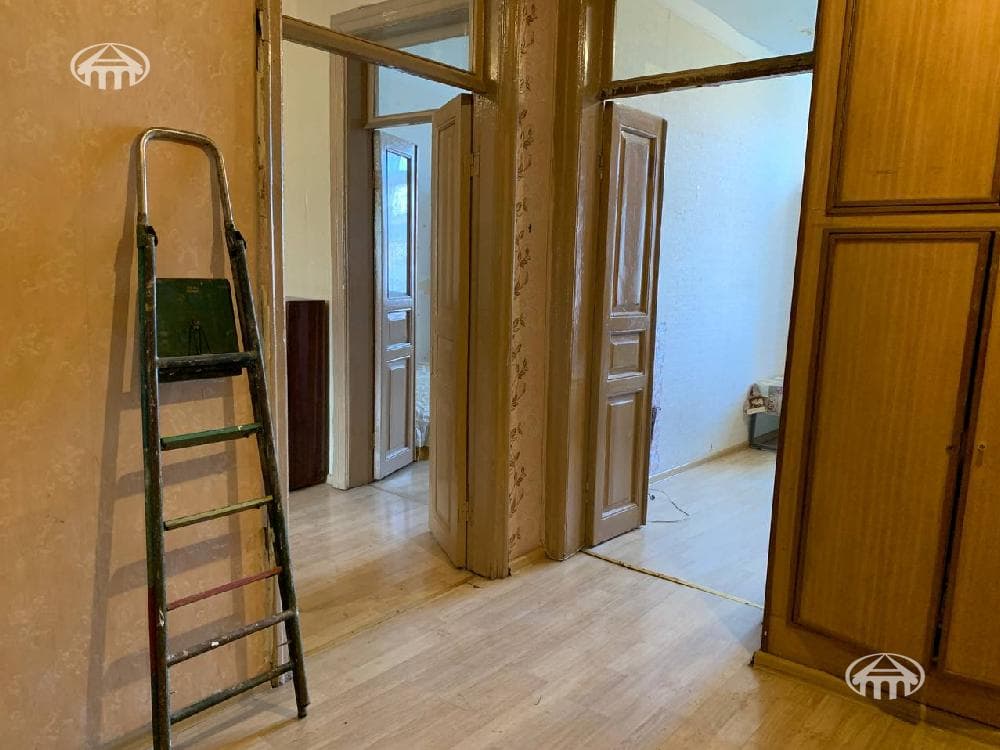 Apartment · 2 rooms · 72 m² · Kentron