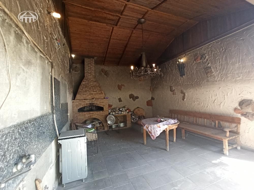 House · 8 rooms · 459 m² · Nor Nork