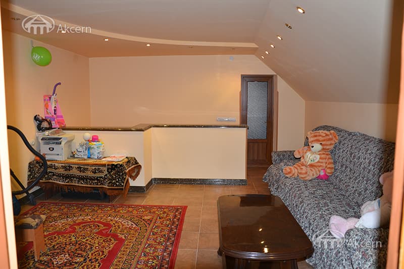 House · 5 rooms · 269 m² · Davtashen