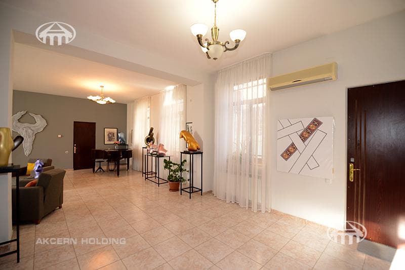 Особняк · 6 комн. · 480 м² · Аджапняк