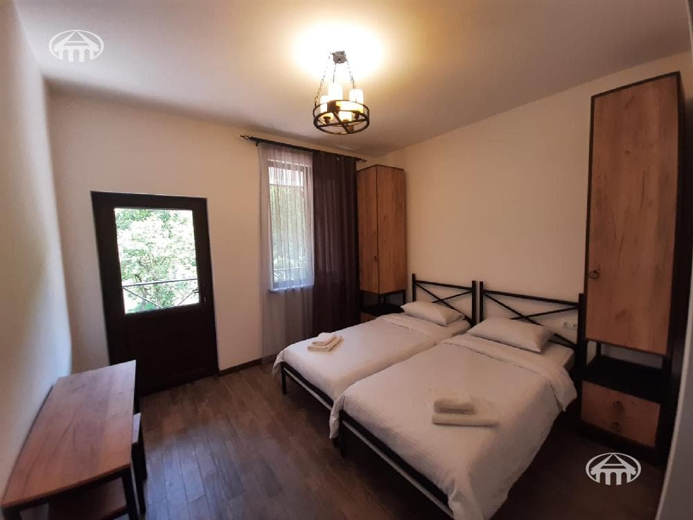 Mansion · 5 rooms · 200 m² · Dilijan